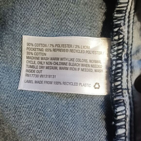 663442....Universal Thread Denim Shorts Size 18WR, 38" Waist 8" Inseam 10" Rise - Picture 8 of 8